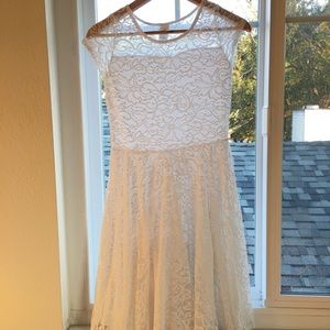 Girls lace white dress